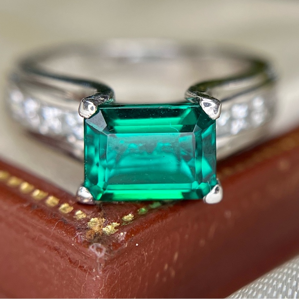 Designer Verragio Emerald and Diamond Ring 18K White Gold